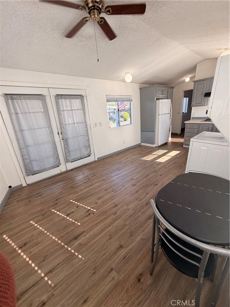 16511 Garfield D40 Property Photo 11