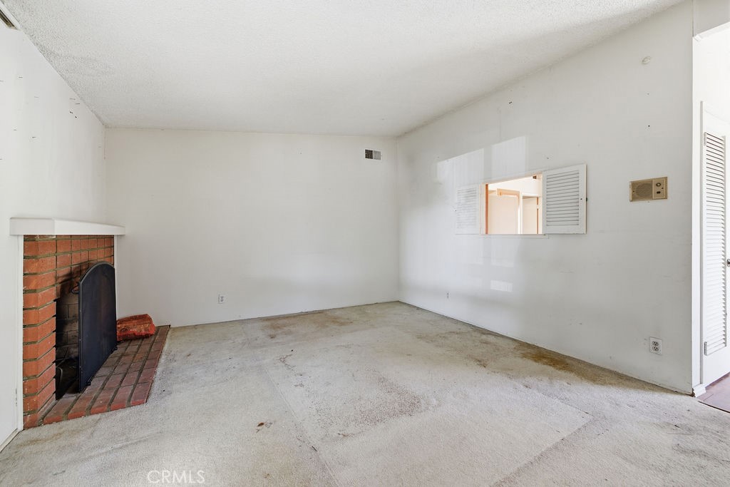 523 W 170th Property Photo 5