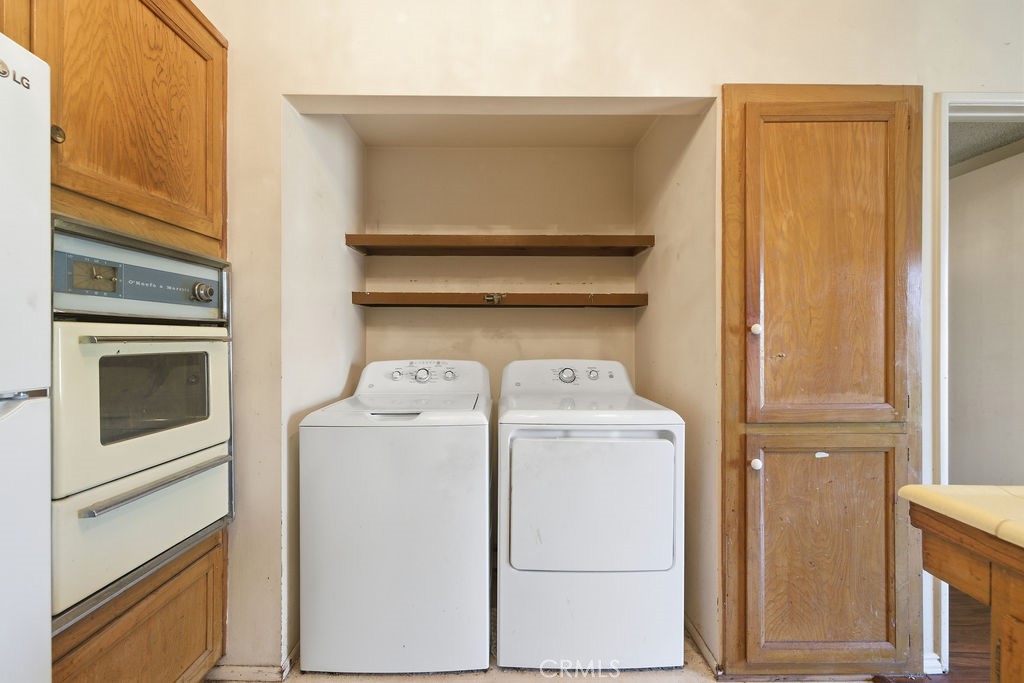 523 W 170th Property Photo 11