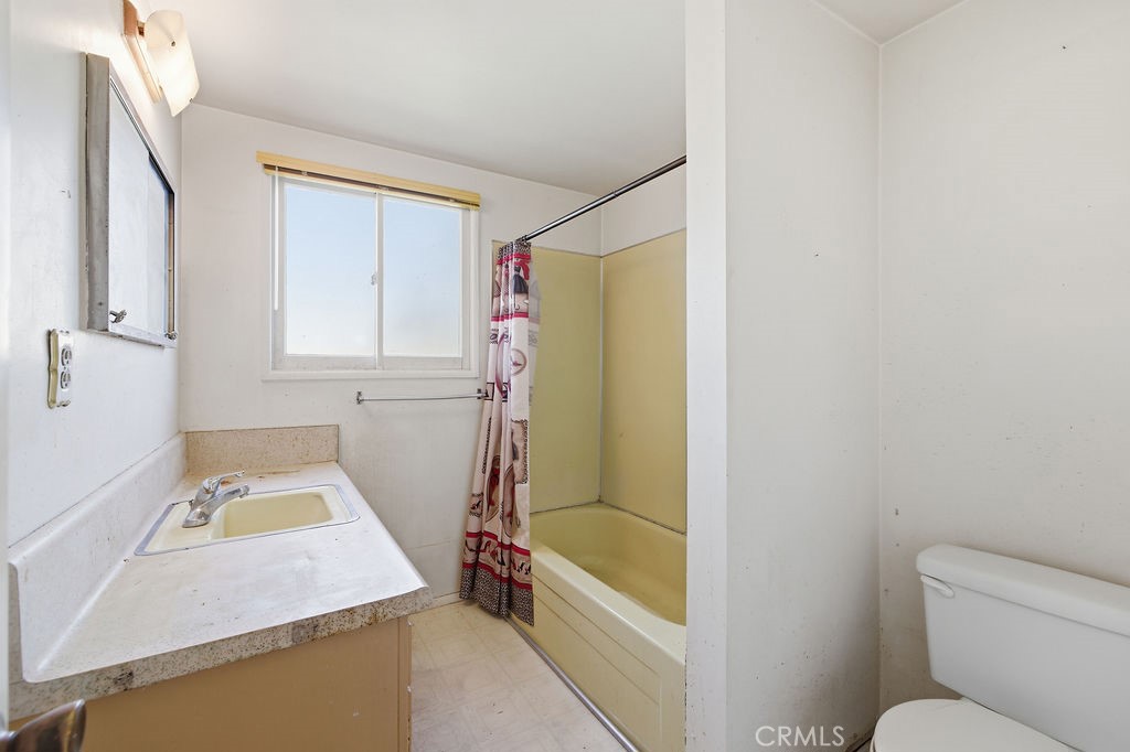 523 W 170th Property Photo 12