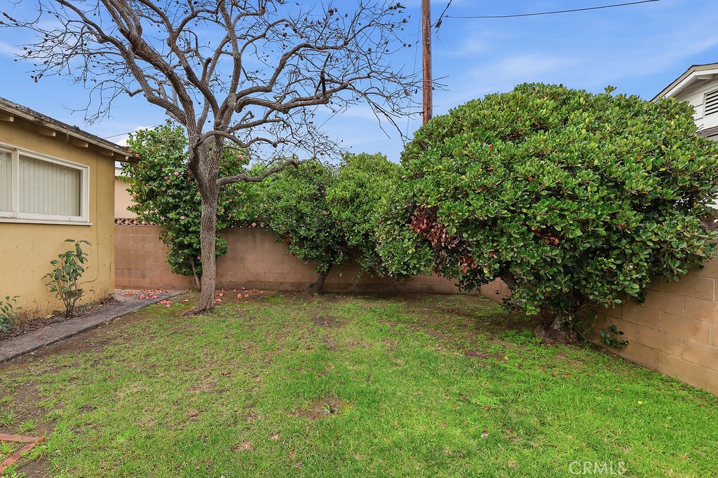 523 W 170th Property Photo 25