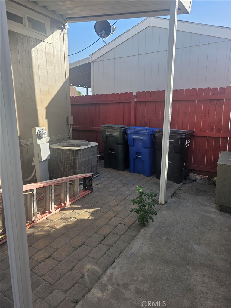 812 N Loren Avenue 18 Property Photo 3