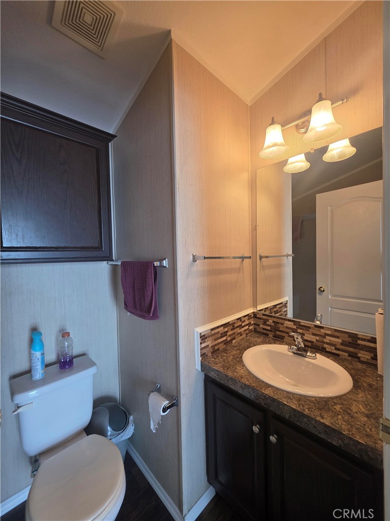 812 N Loren Avenue 18 Property Photo 16