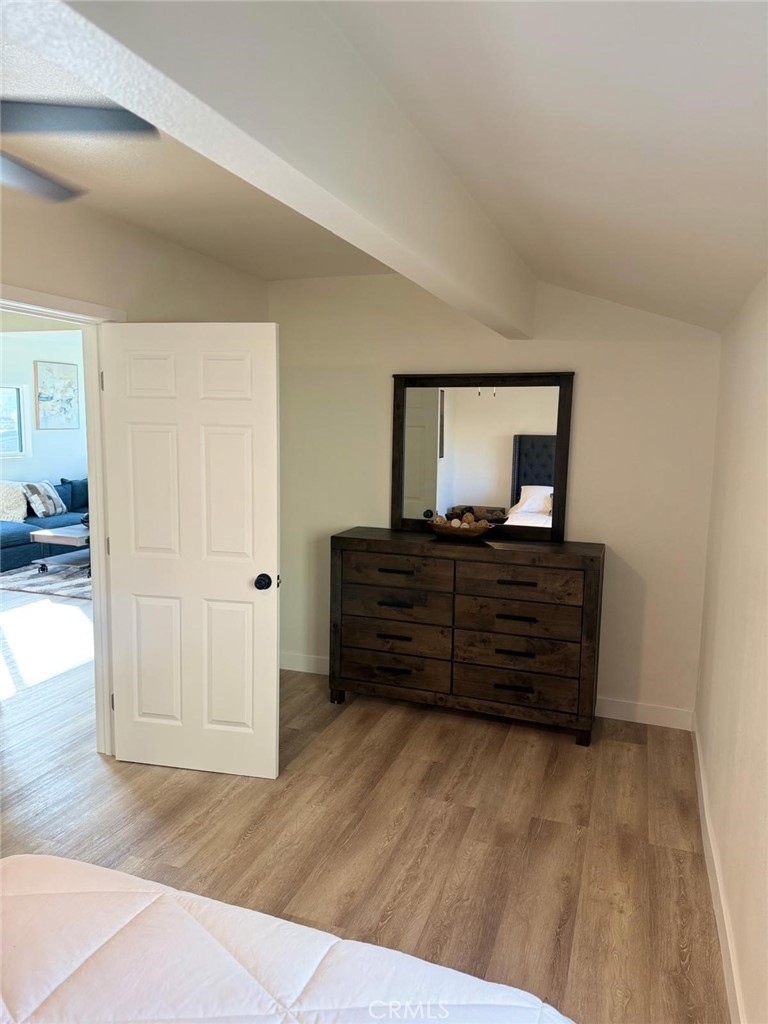 1008 Long Property Photo 8