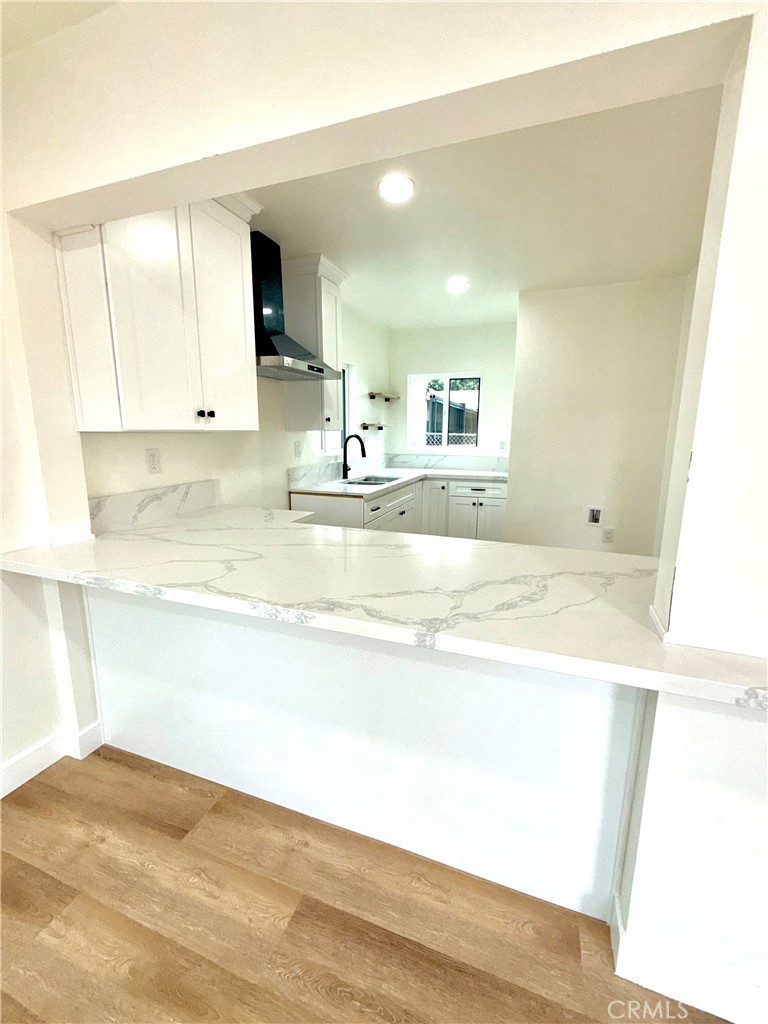 1008 Long Property Photo 10