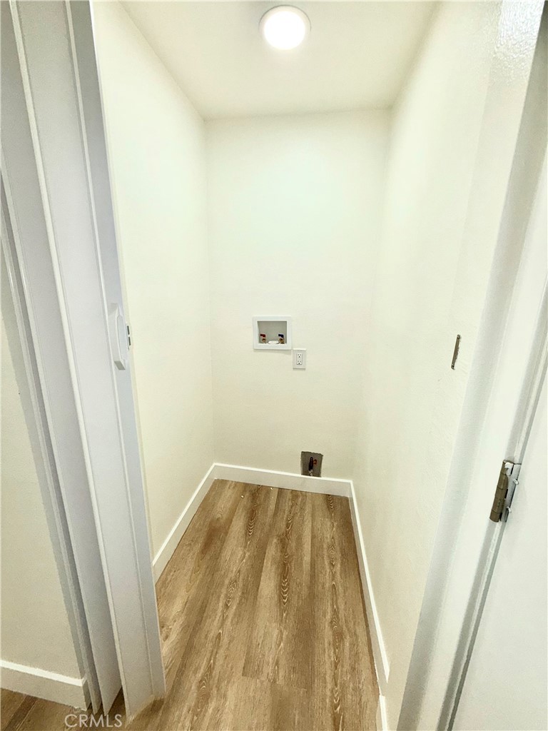 1008 Long Property Photo 17