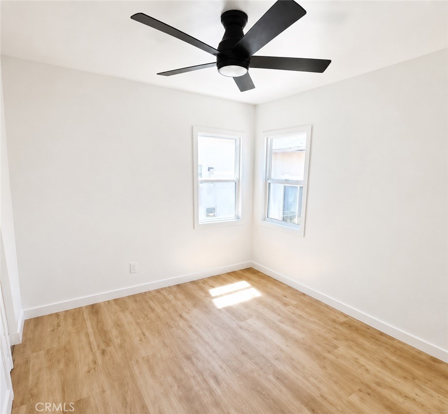 924 E Lanzit Property Photo 5