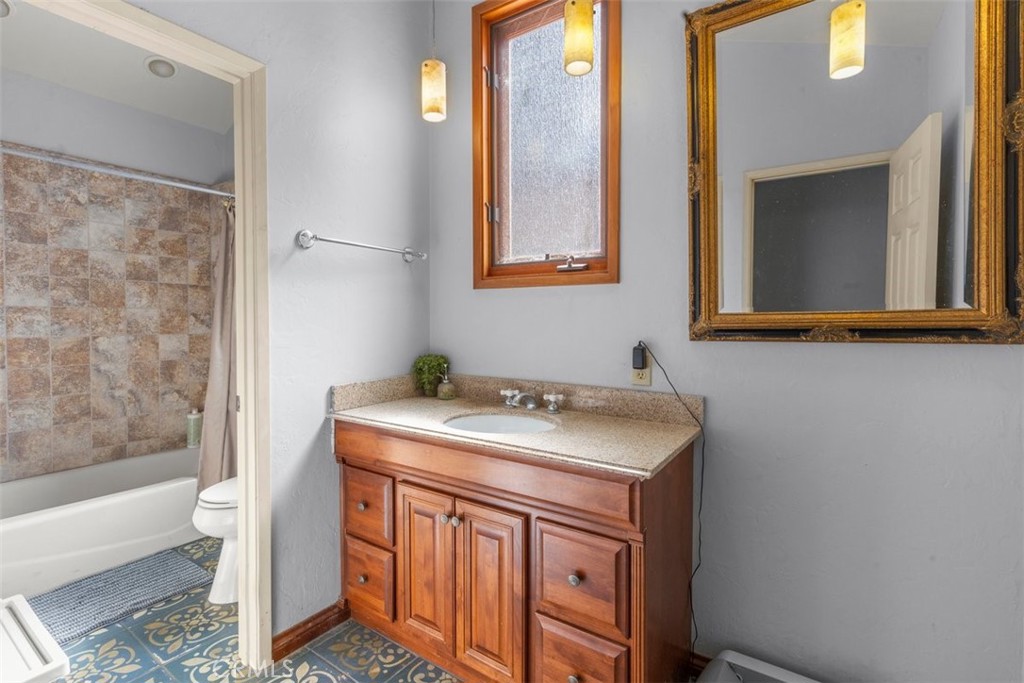 116 Franklin Property Photo 22