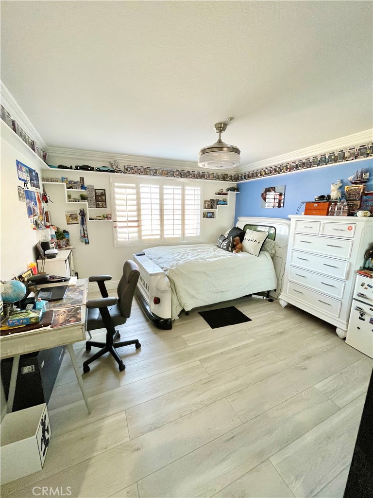 1204 Thoroughbred Property Photo 8