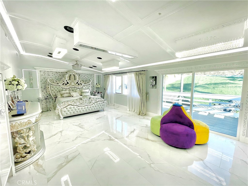 1204 Thoroughbred Property Photo 18