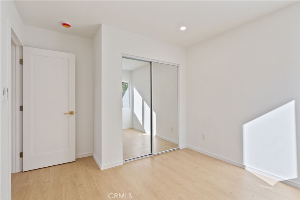 4868 La Roda Property Photo 14