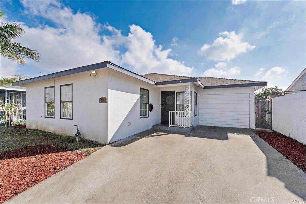 2412 W Raymond Property Photo 3