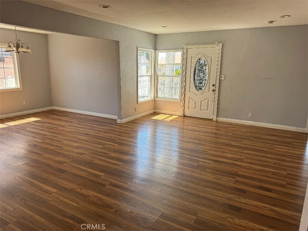 2412 W Raymond Property Photo 10