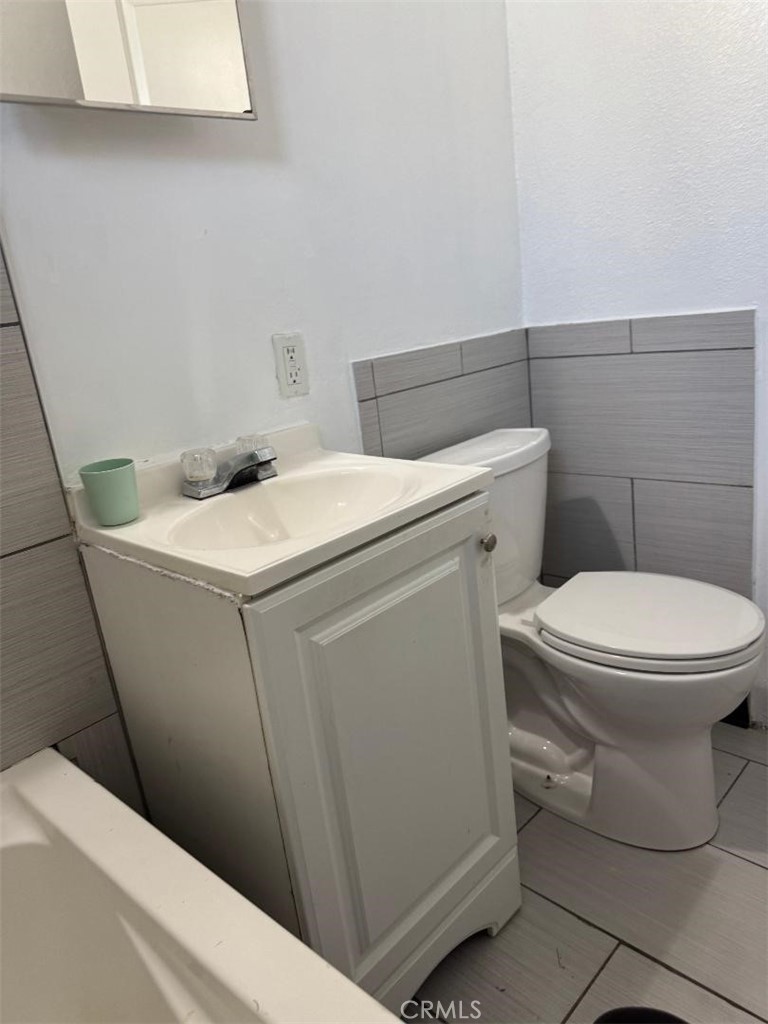 2412 W Raymond Property Photo 35