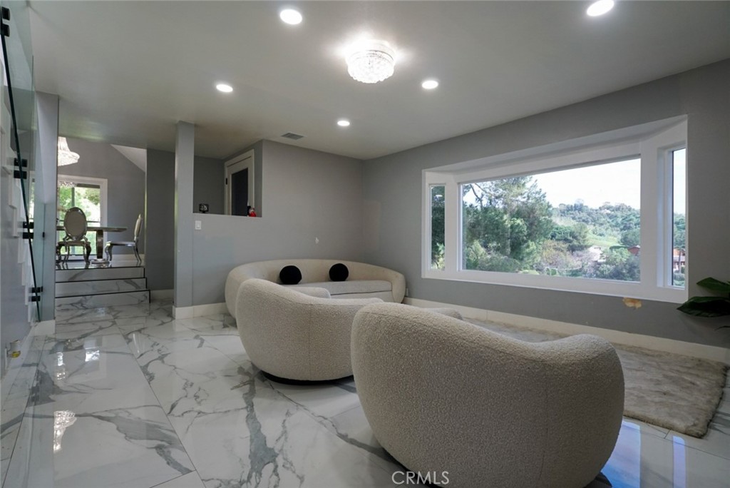 2364 Las Palomas Property Photo 4