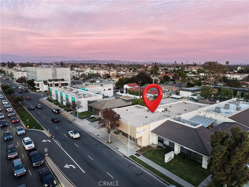 10900 Paramount Property Photo 4