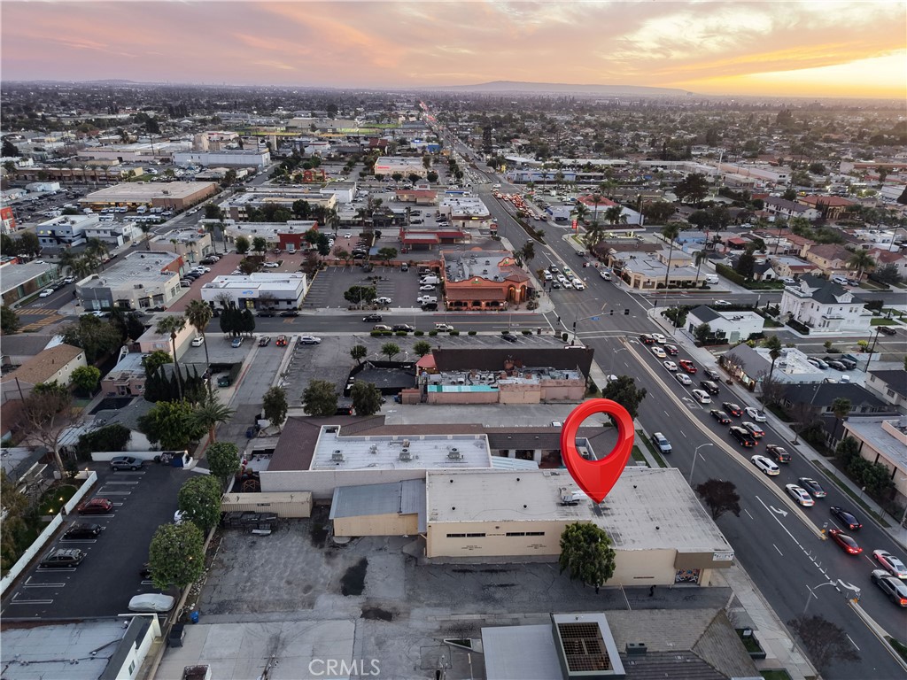 10900 Paramount Property Photo 5