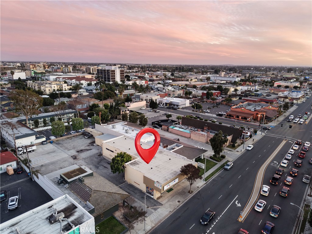 10900 Paramount Property Photo 12