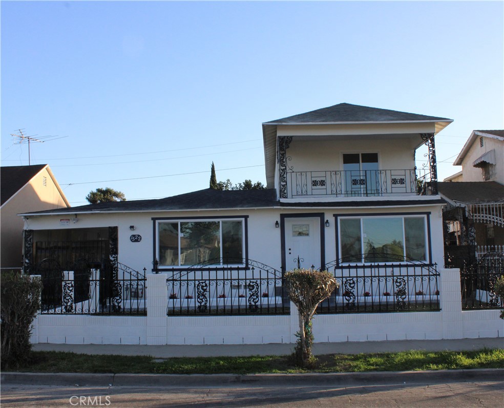 1522 E 123rd Property Photo 3
