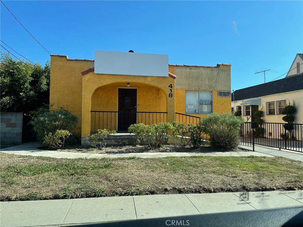 418 E Arbor Vitae Property Photo 1