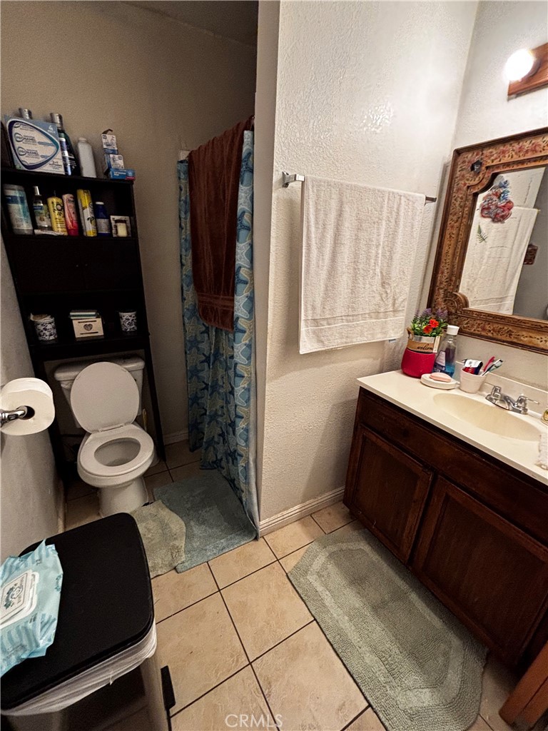2032 W 77th St Property Photo 11