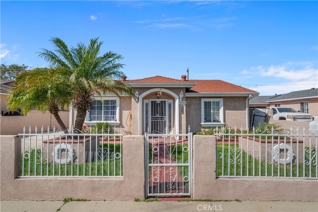 21931 Violeta Avenue Property Photo 1