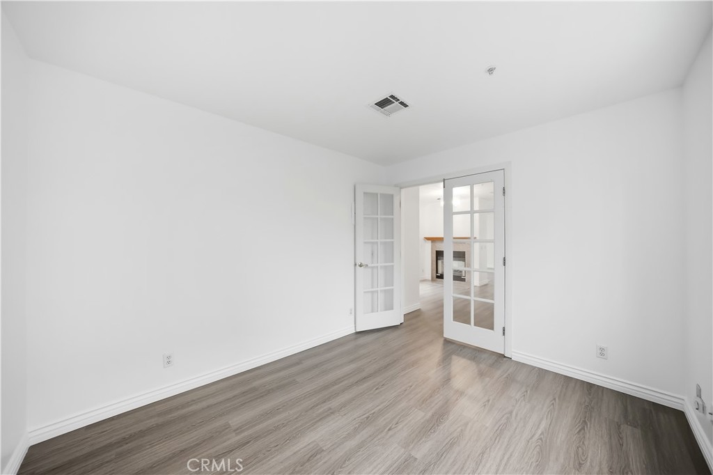 1230 Elm G Property Photo 15
