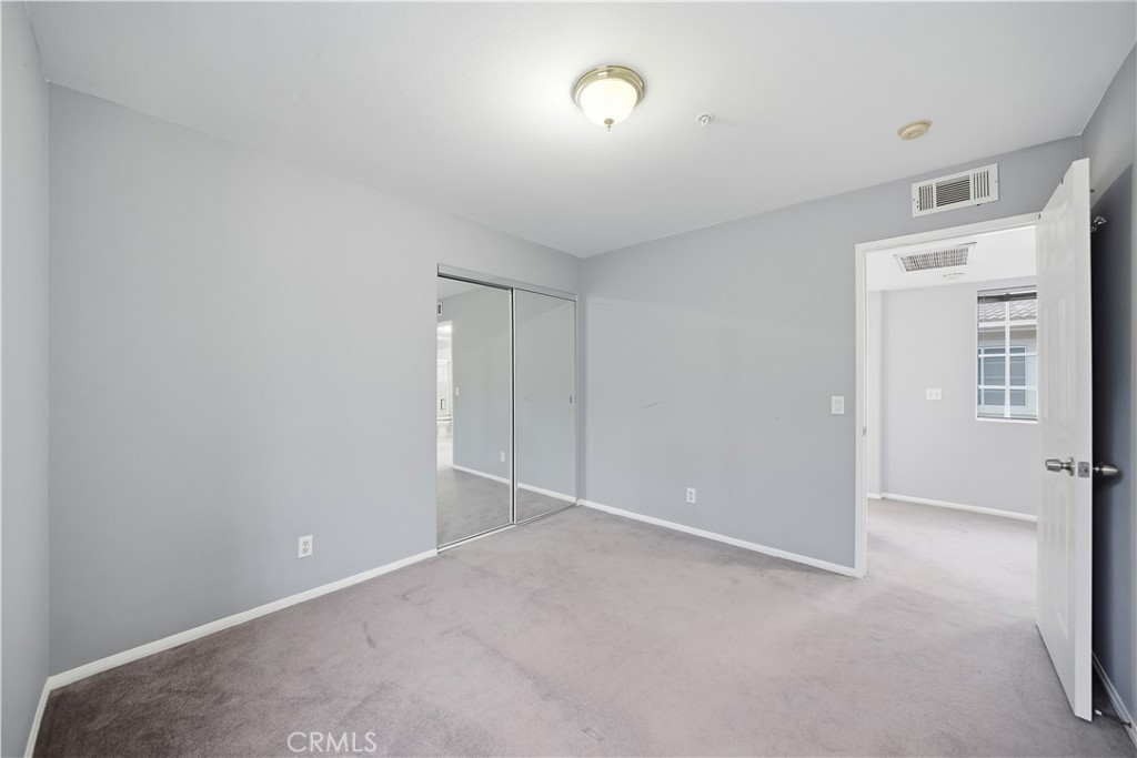 1230 Elm G Property Photo 18