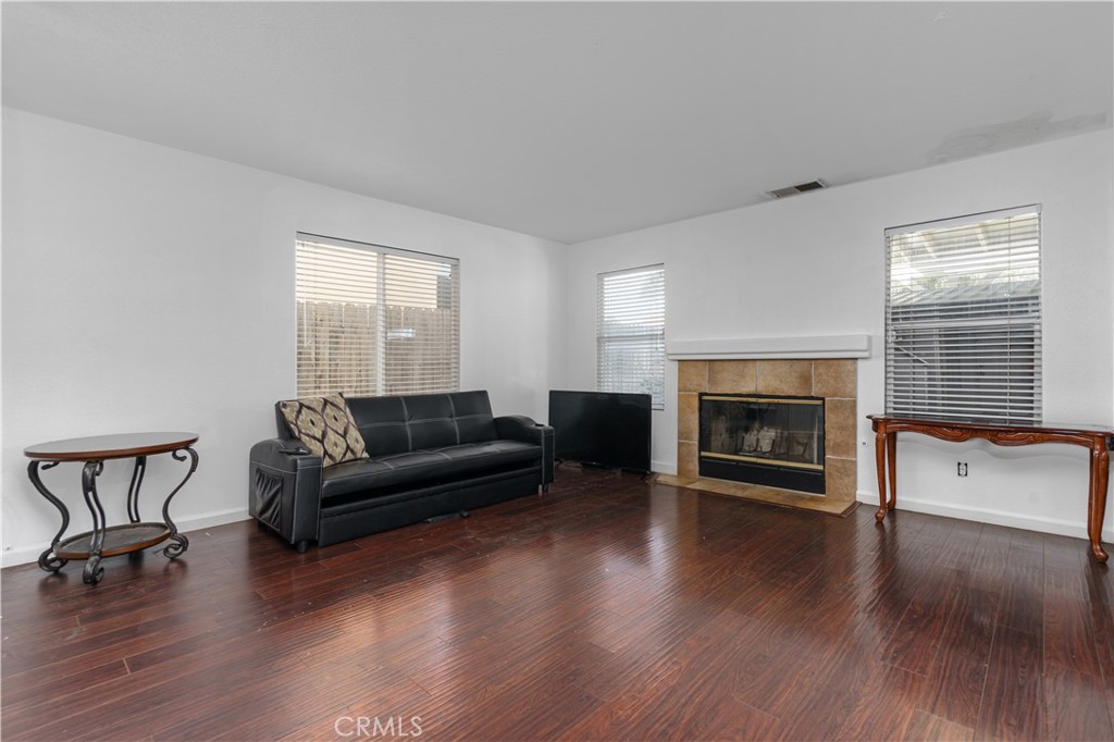 260 Mahogany Property Photo 3