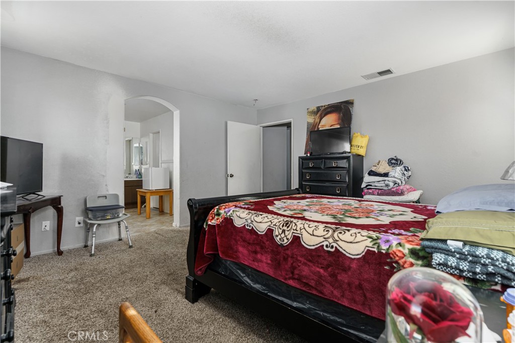 260 Mahogany Property Photo 13