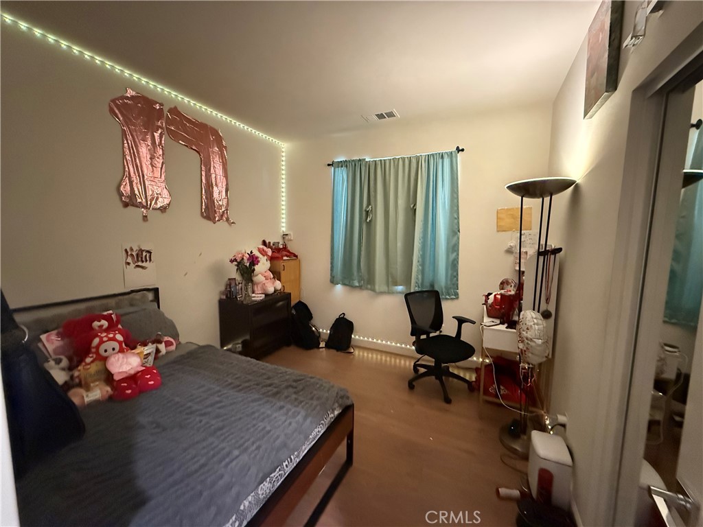 13042 Lancaster Property Photo 6