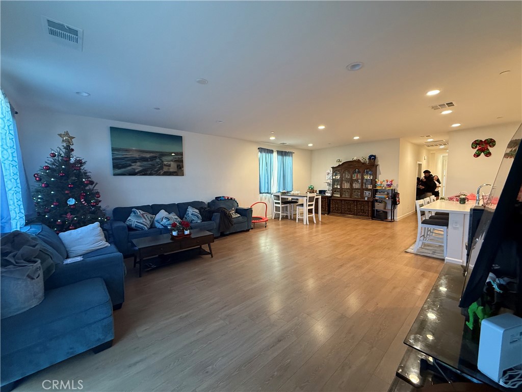 13042 Lancaster Property Photo 10