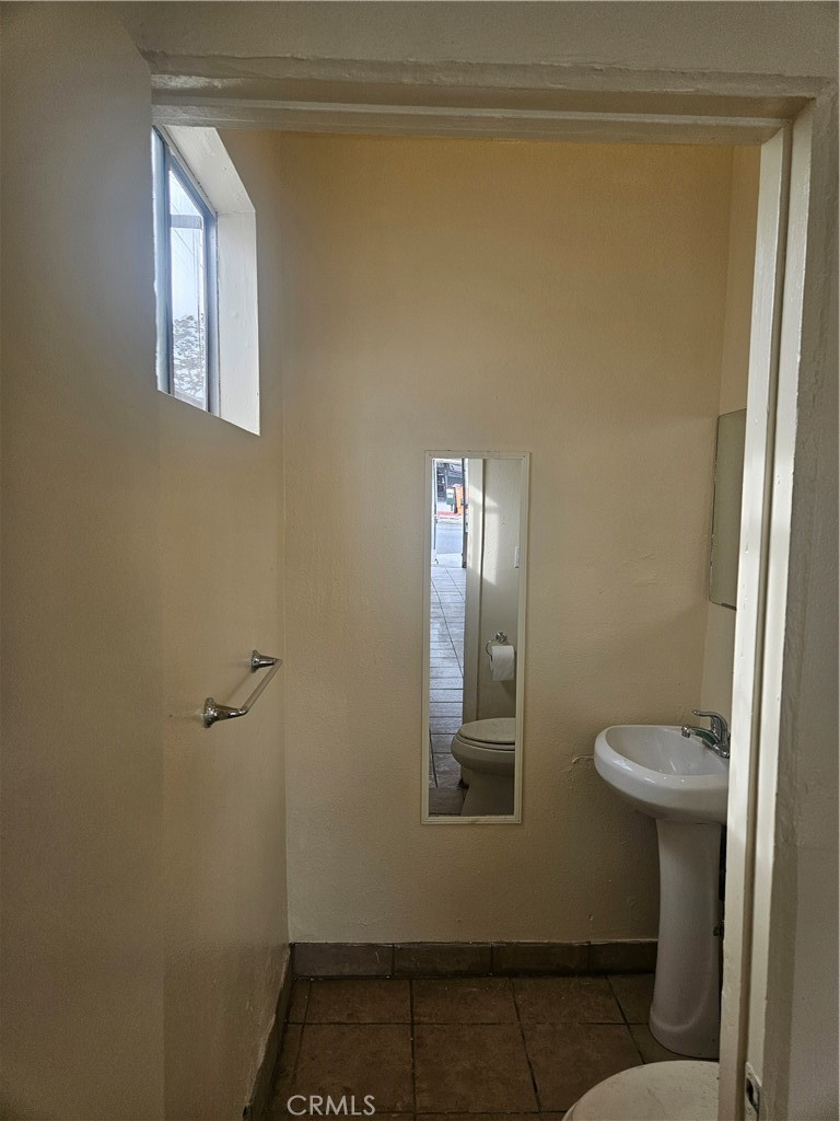 10409 Long Beach Property Photo 5