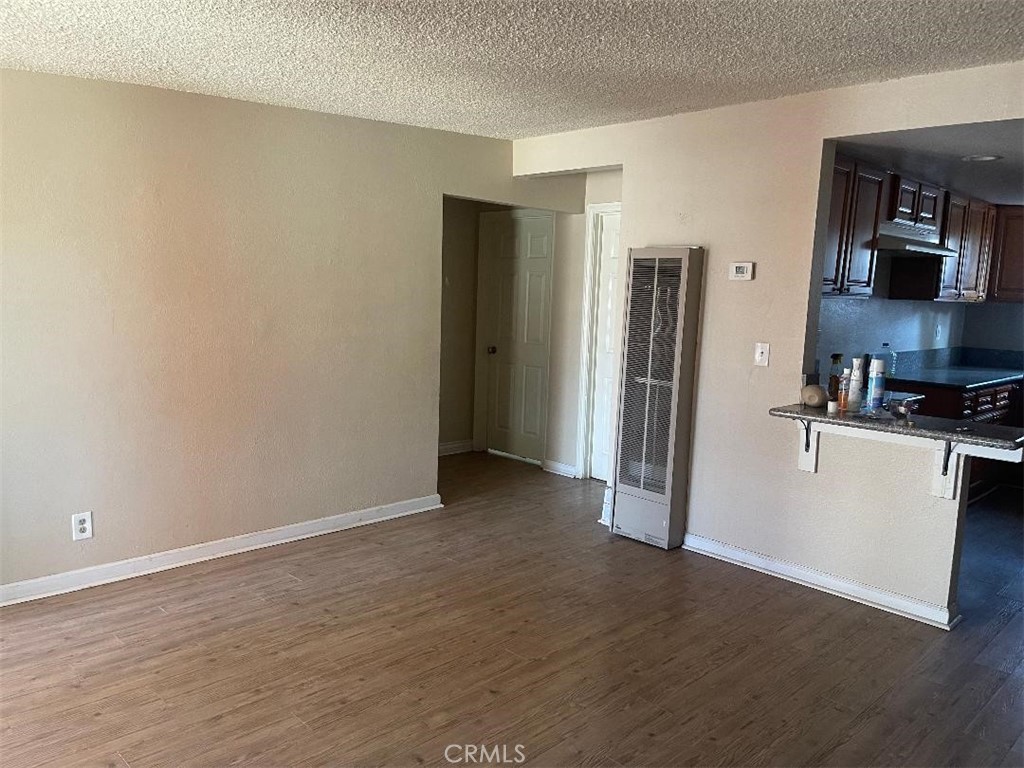 15823 Walnut Property Photo 9