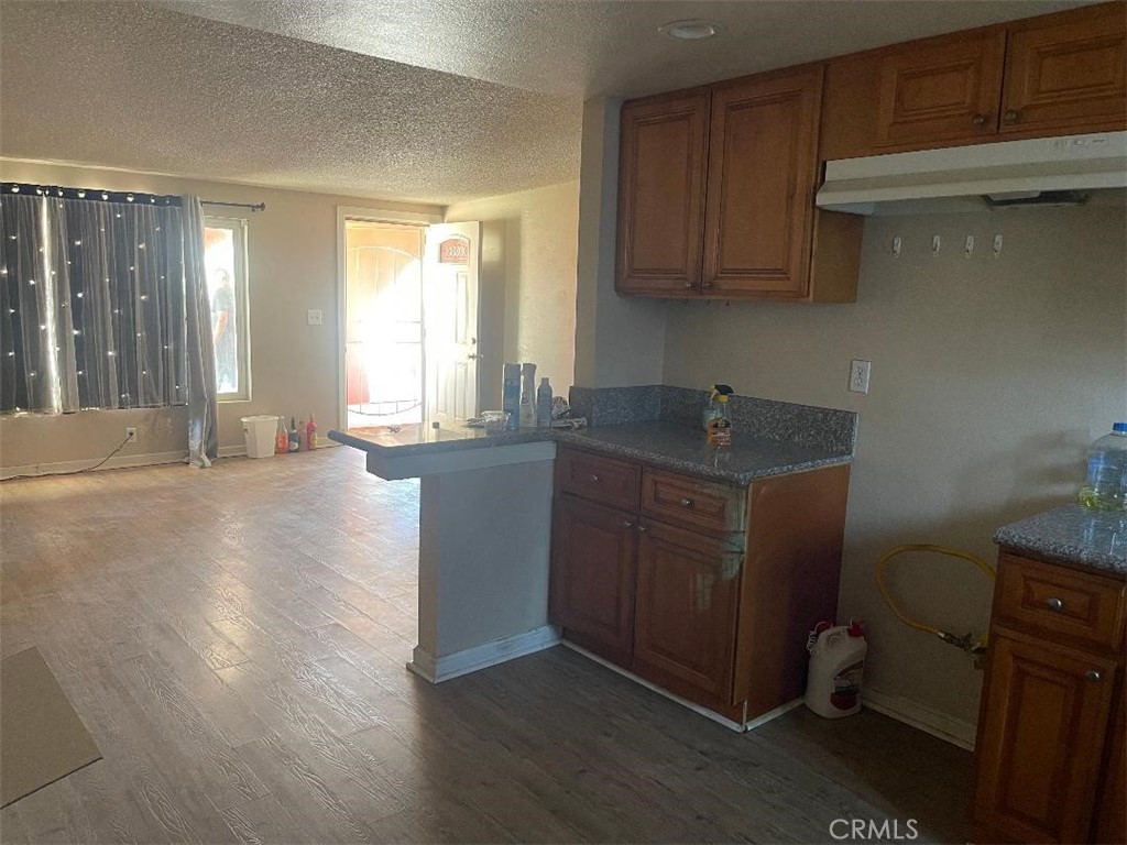 15823 Walnut Property Photo 11
