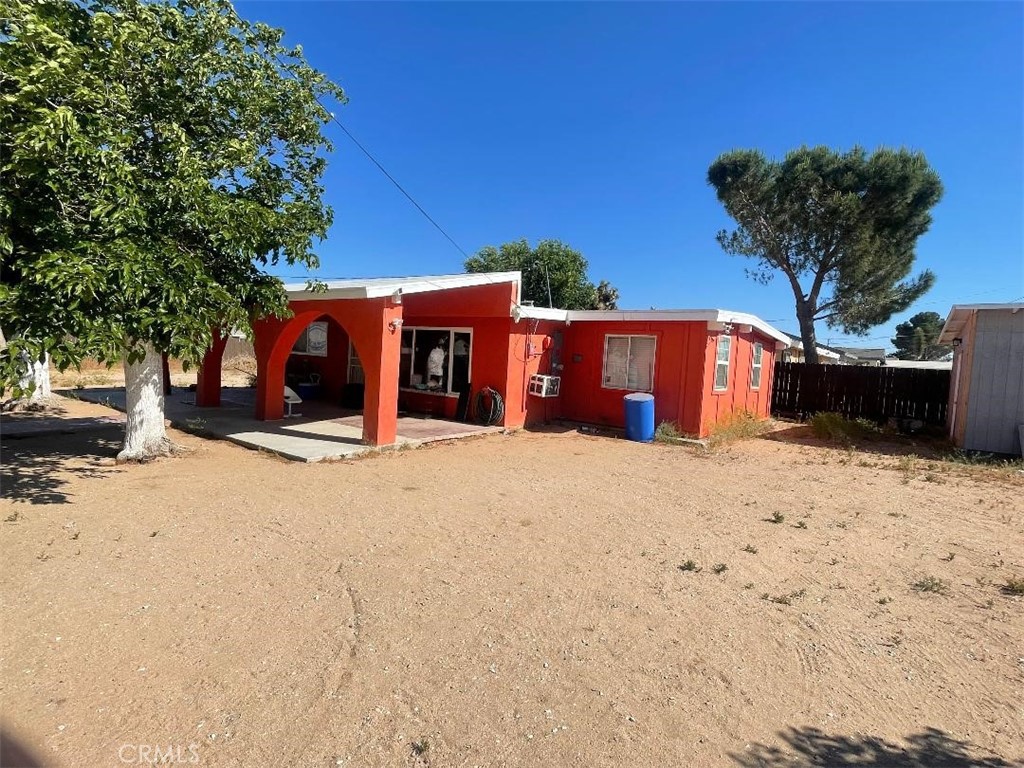 15823 Walnut Property Photo 14
