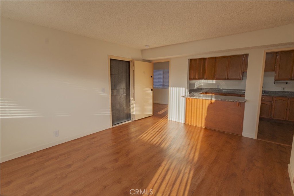 1140 Pacific Ave 20 Property Photo 4