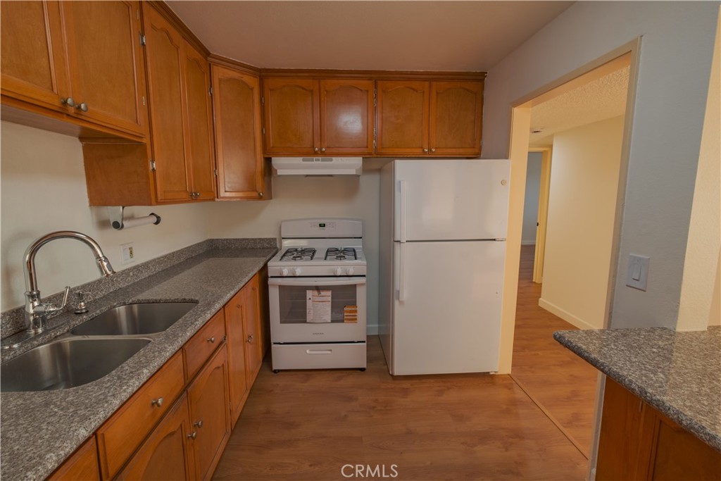 1140 Pacific Ave 20 Property Photo 8