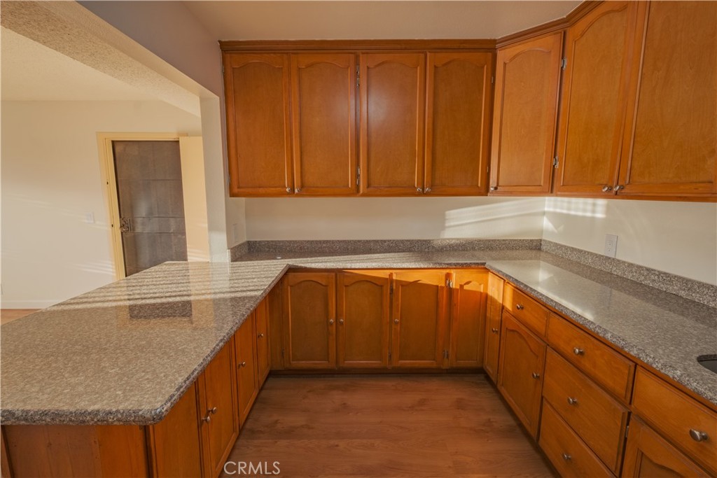 1140 Pacific Ave 20 Property Photo 9
