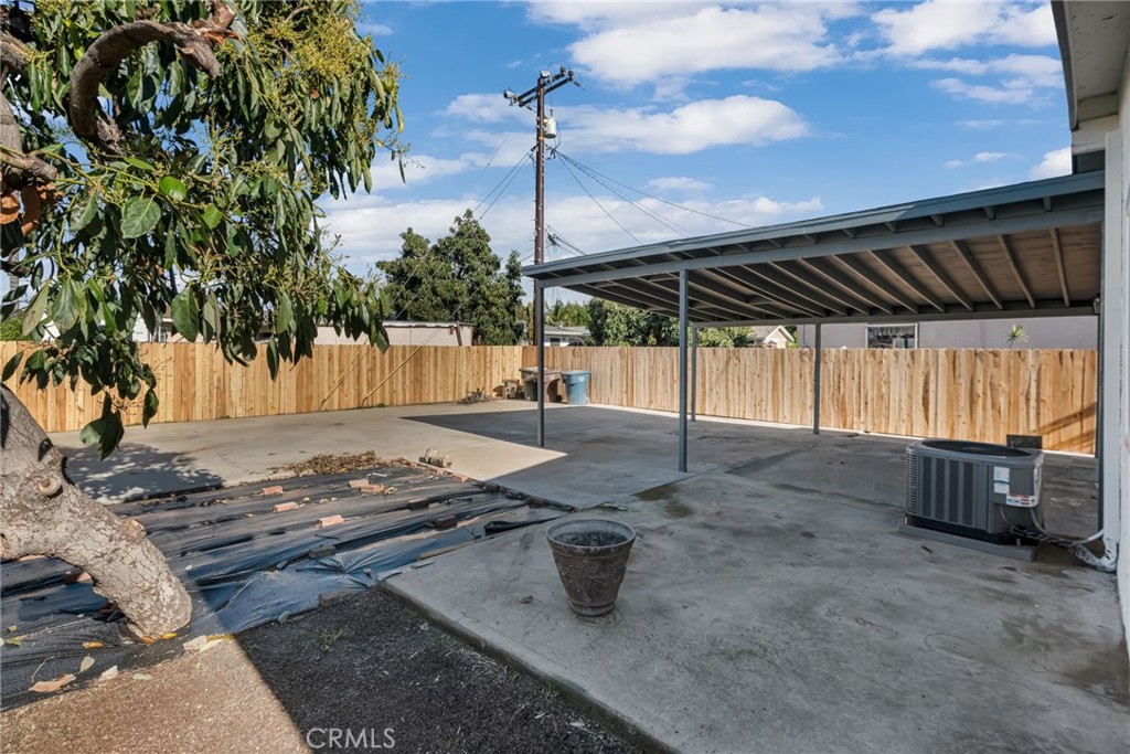 11203 Redberry Property Photo 24