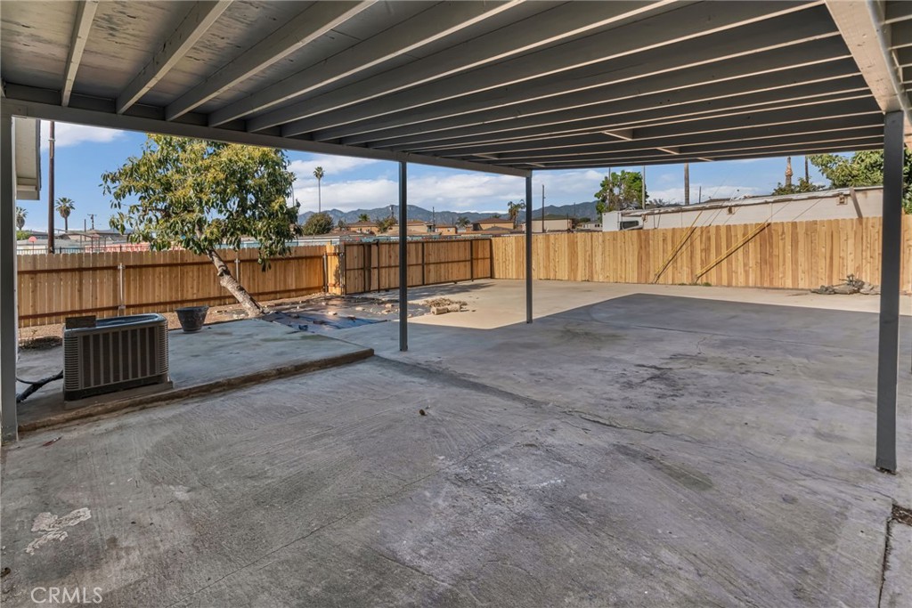 11203 Redberry Property Photo 26