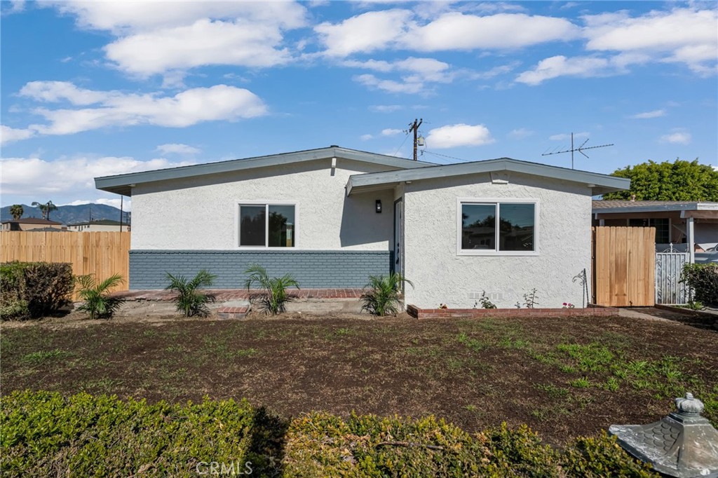 11203 Redberry Property Photo 28