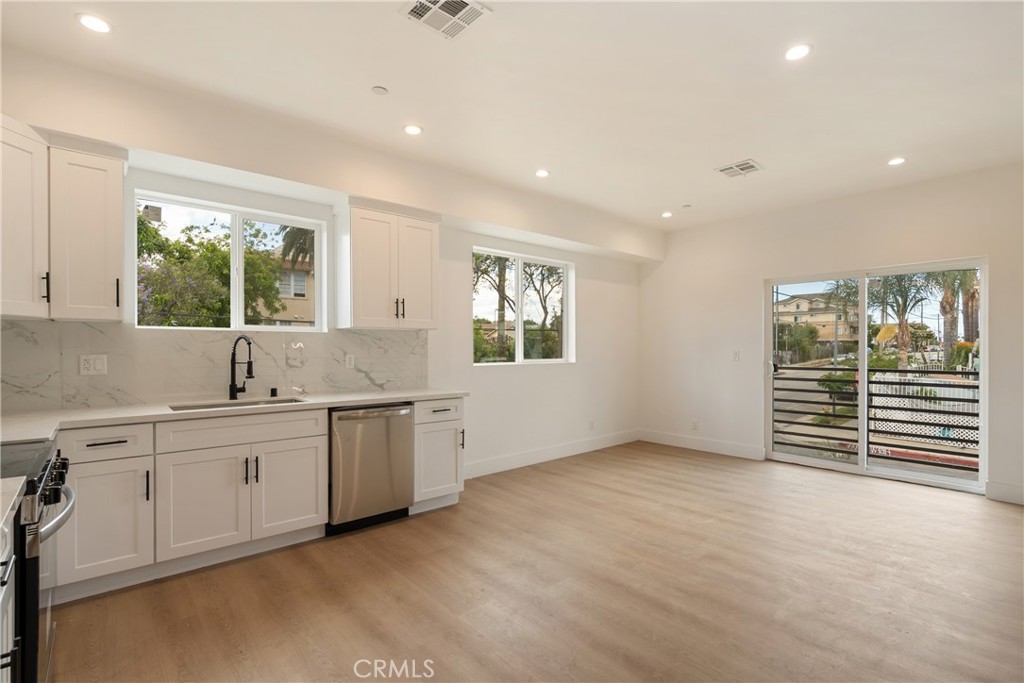2843 Folsom Property Photo 17