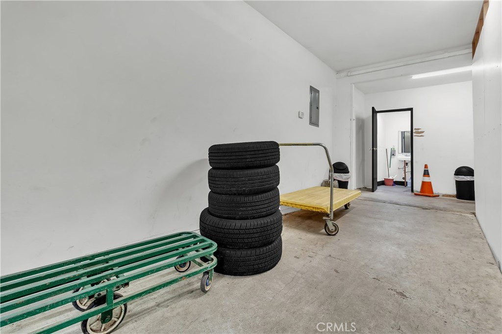5110 Whittier Property Photo 30