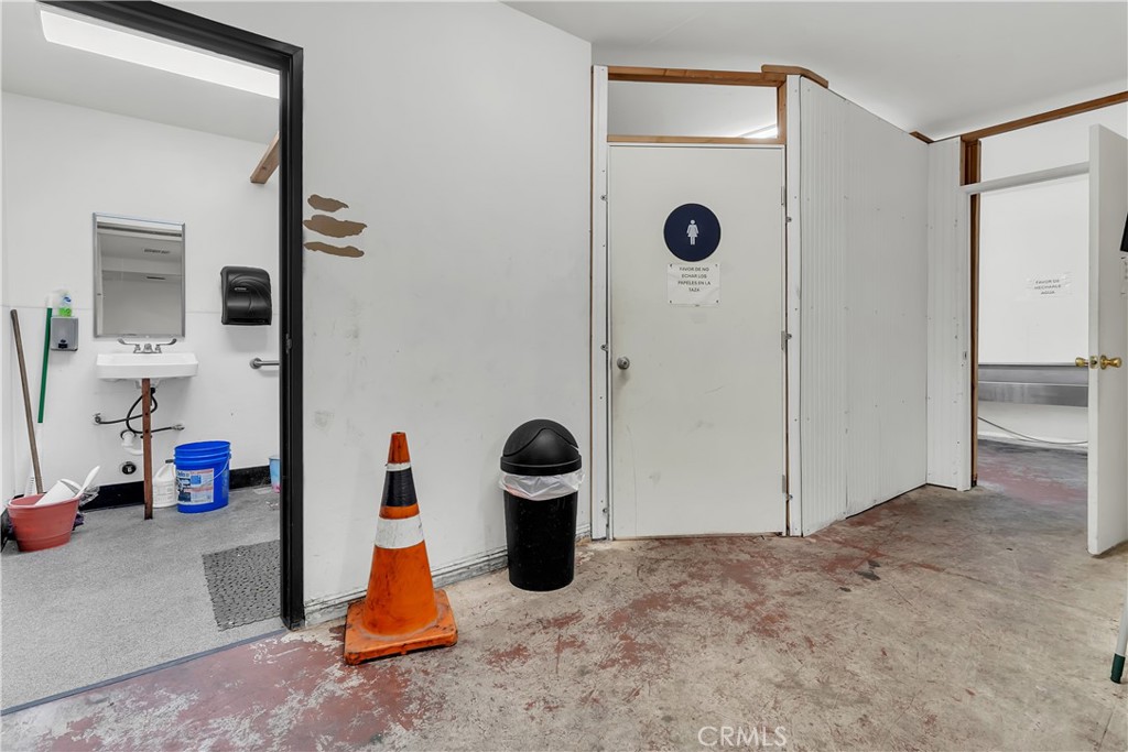 5110 Whittier Property Photo 34