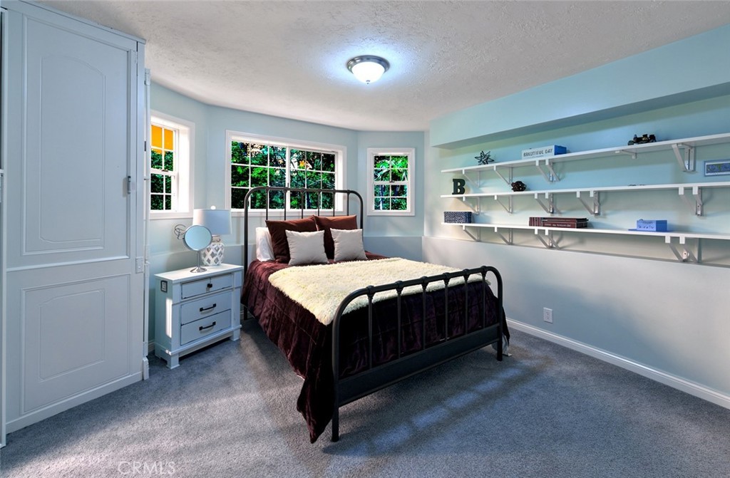 27313 Pinewood Property Photo 14