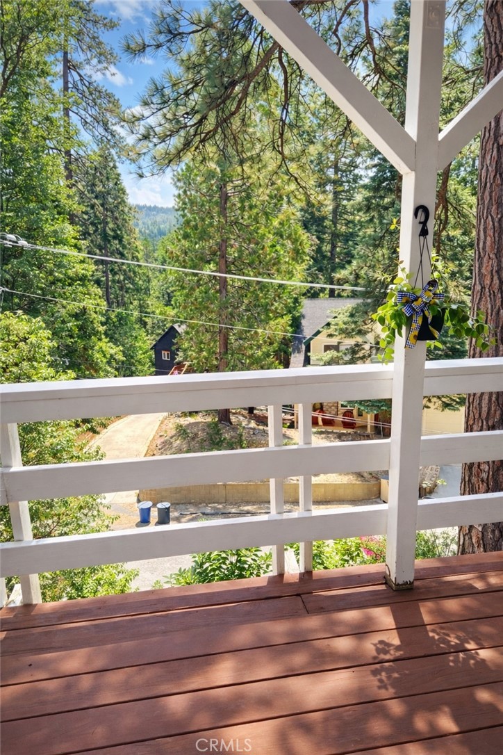 27313 Pinewood Property Photo 18