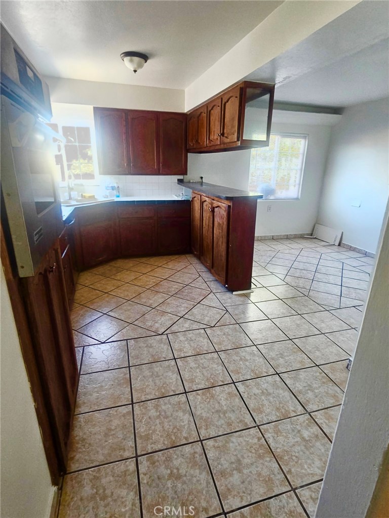 10502 Ravenswood Property Photo 6