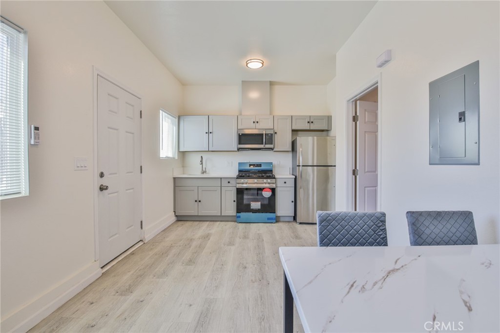 10502 Ravenswood Property Photo 14
