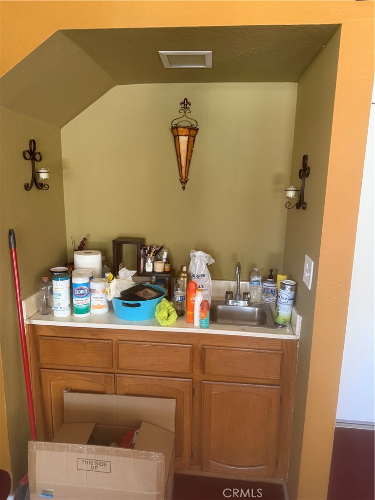 12059 Palm Vista St Property Photo 11